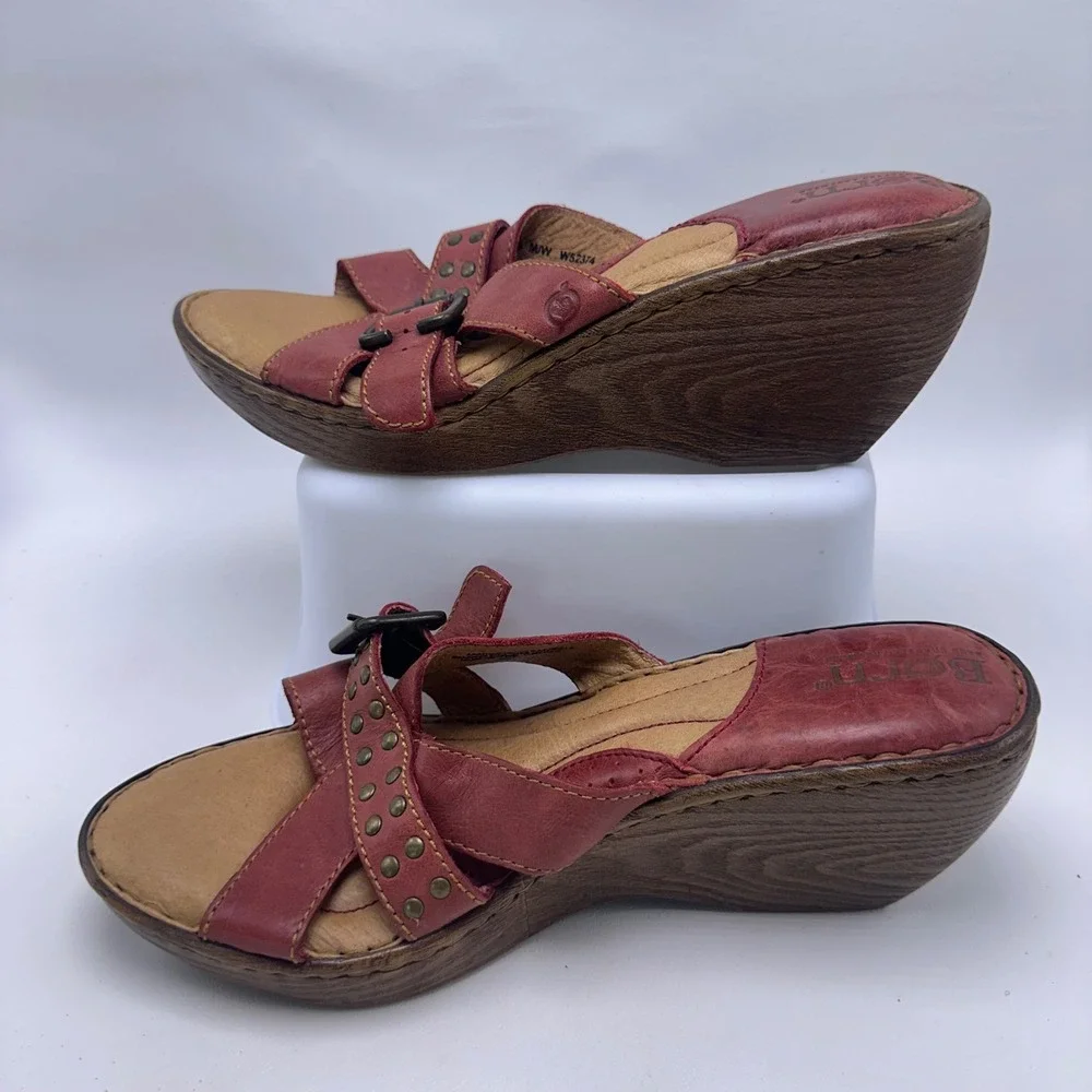 Born Womens Red Leather Studded Wedge Sandals Buckle Straps W52374 Size 11